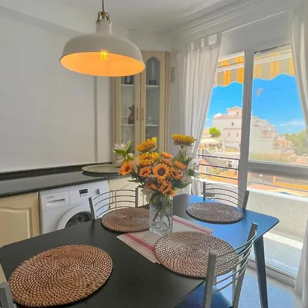 Appartement Hawaii 1st Floor Burriana, Nerja